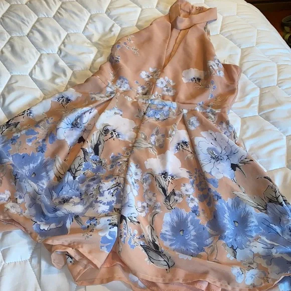 floral romper - Picture 2 of 2